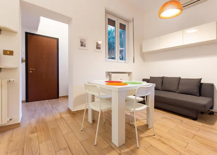 Apartament I-host - Rombon 38 *
